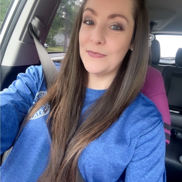 Meet your Posher, Stacy - Picture 4 of 6